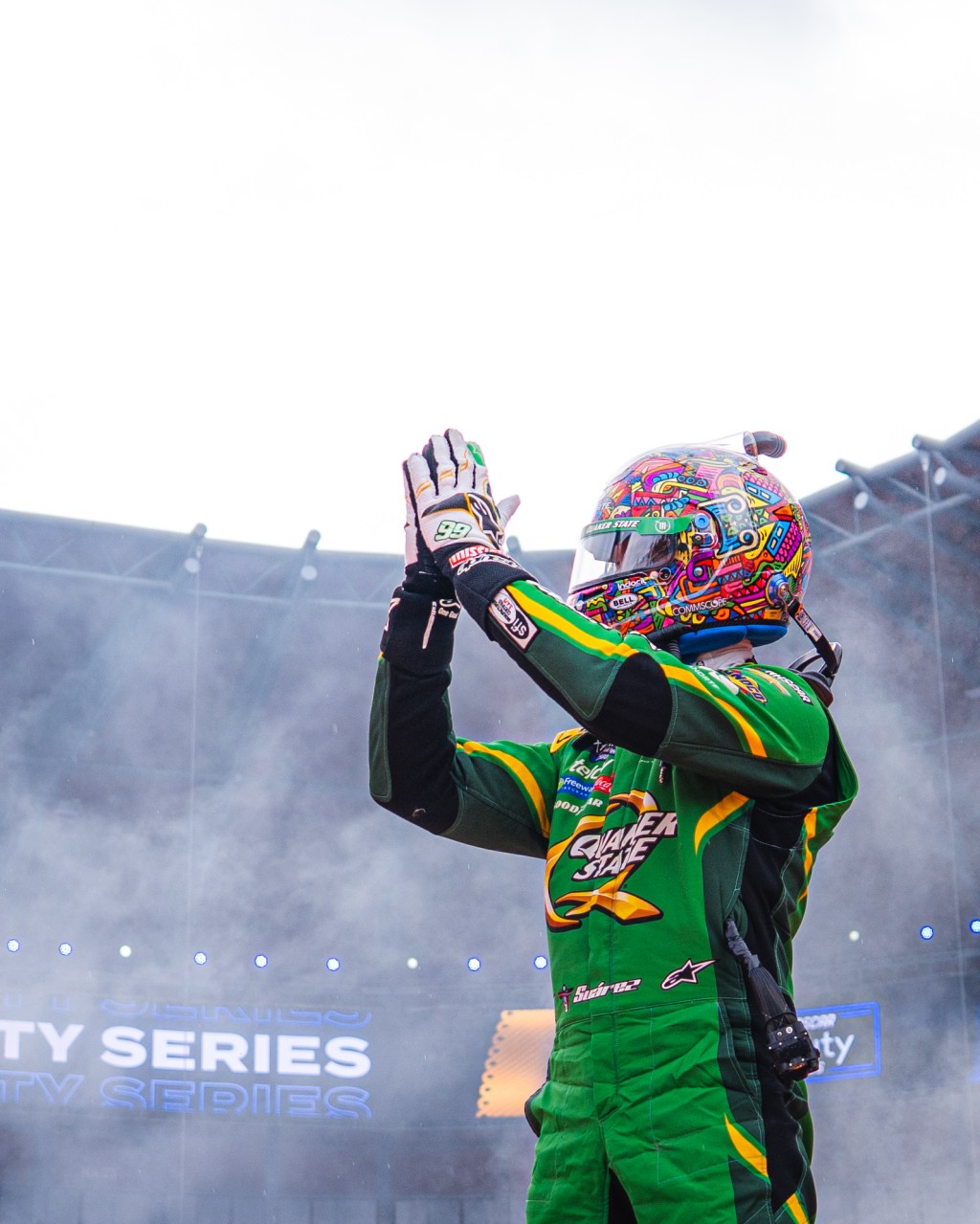 Suarez wins on home soil after chaotic battle of adversity 