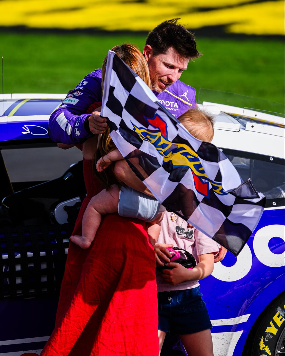 ‘That’s my boy’: Hamlin overcomes life’s challenges to repeat in Las&nbsp;Vegas