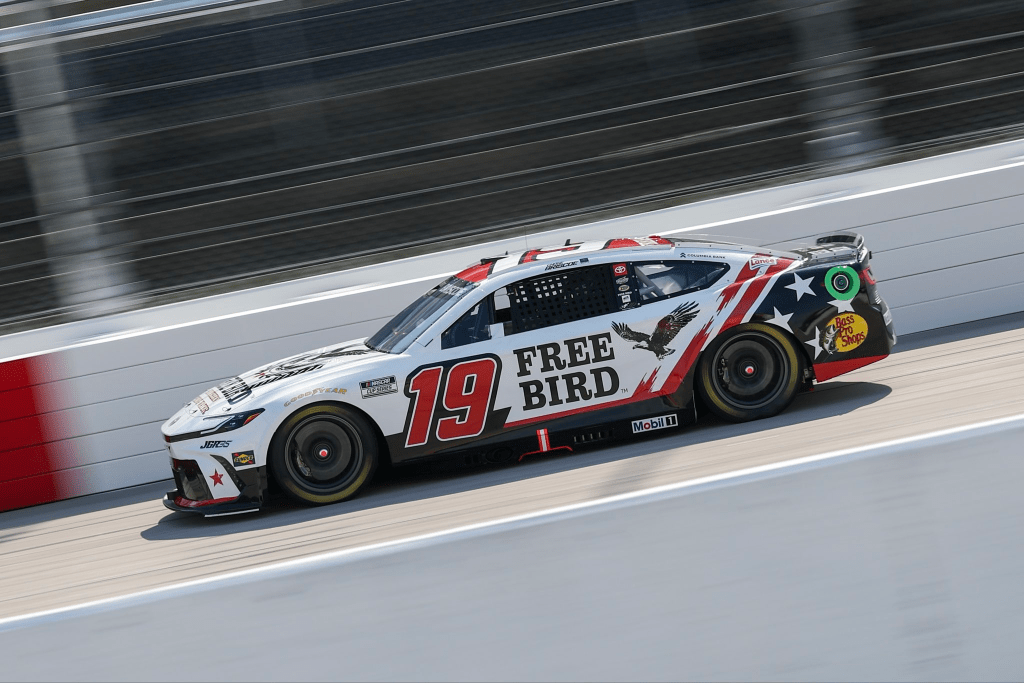 Around the Grid: Briscoe gets what he needs at&nbsp;Darlington